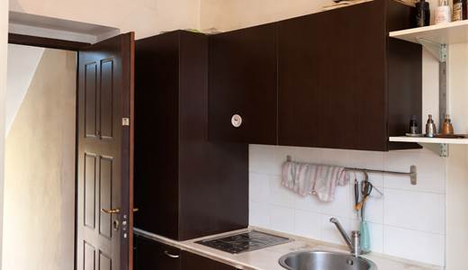 Navigli / Porta Genova – Monolocale a reddito piano alto in stabile d’epoca